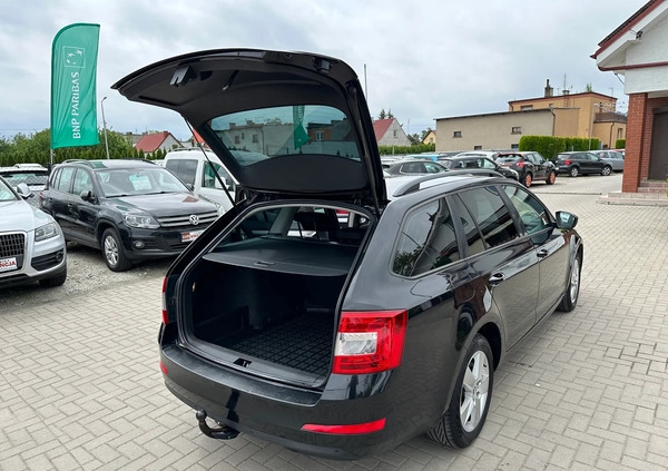 Skoda Octavia cena 36800 przebieg: 239000, rok produkcji 2014 z Grudziądz małe 667